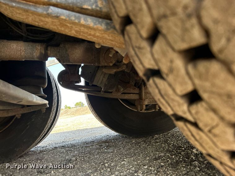 image for item EG1091 2007 Freightliner  Business Class M2 crane truck