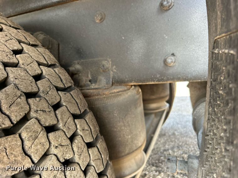 image for item EG1091 2007 Freightliner  Business Class M2 crane truck