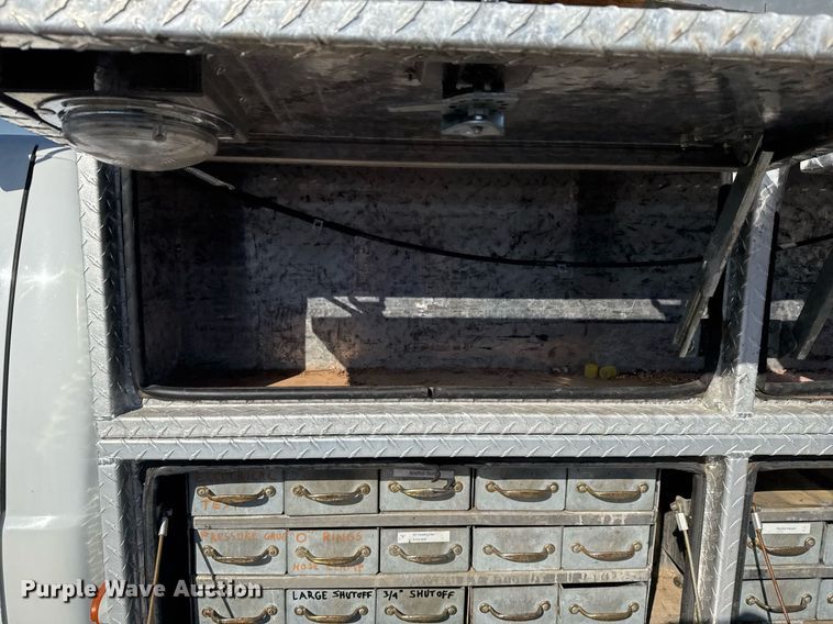 image for item EG2194 2010 Ford F550 Super Duty  utility / service truck