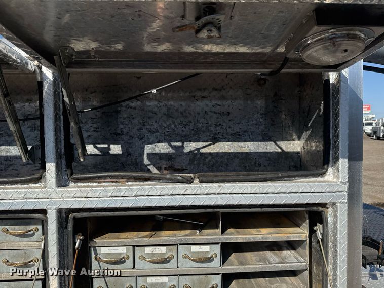 image for item EG2194 2010 Ford F550 Super Duty  utility / service truck