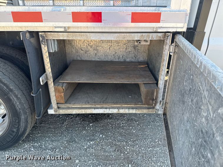 image for item EG2194 2010 Ford F550 Super Duty  utility / service truck