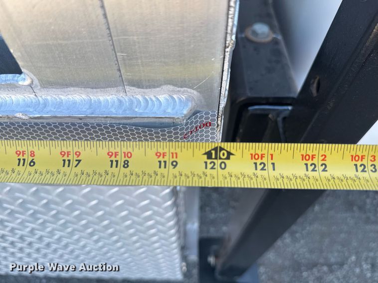 image for item EG2194 2010 Ford F550 Super Duty  utility / service truck