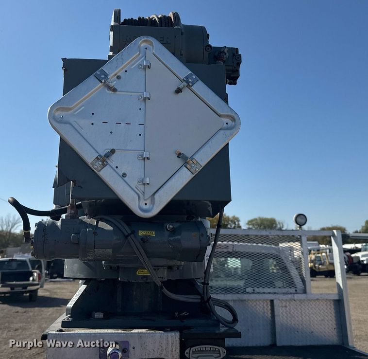 image for item EG2194 2010 Ford F550 Super Duty  utility / service truck