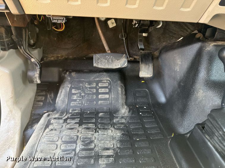 image for item EG2194 2010 Ford F550 Super Duty  utility / service truck