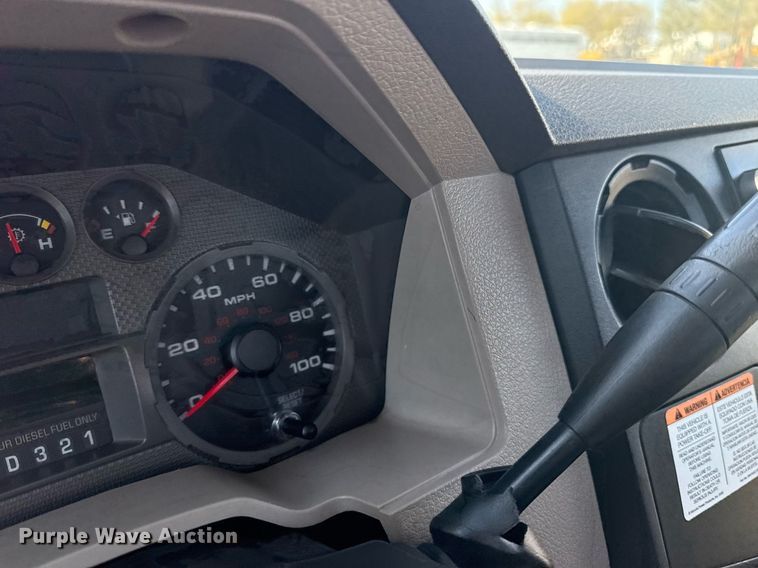 image for item EG2194 2010 Ford F550 Super Duty  utility / service truck