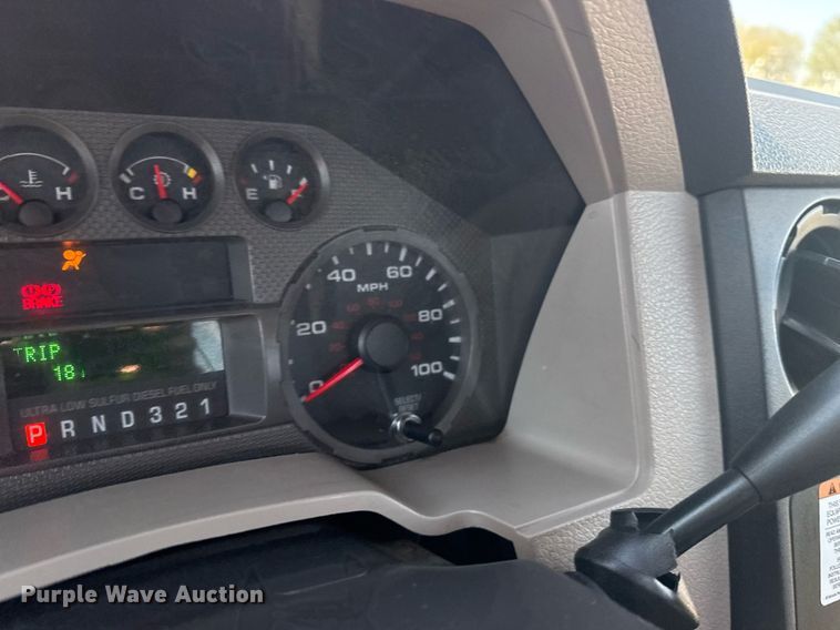 image for item EG2194 2010 Ford F550 Super Duty  utility / service truck