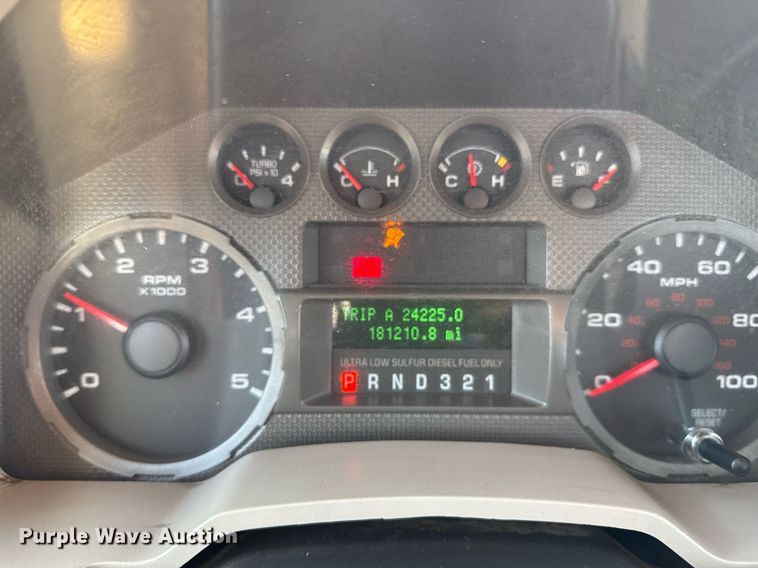 image for item EG2194 2010 Ford F550 Super Duty  utility / service truck