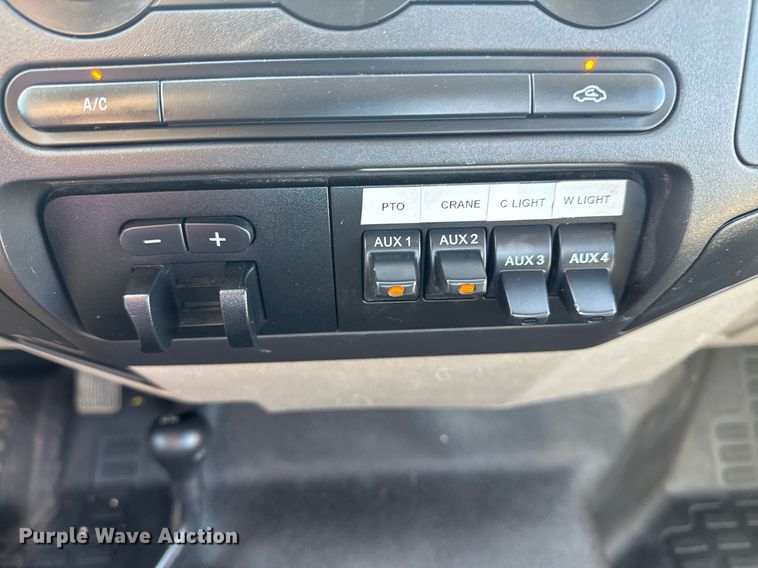 image for item EG2194 2010 Ford F550 Super Duty  utility / service truck