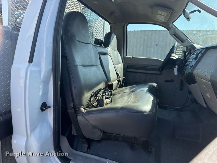image for item EG2194 2010 Ford F550 Super Duty  utility / service truck