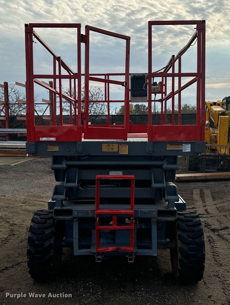 image for item EG6804 1996 Skyjack SJ7027 scissor lift