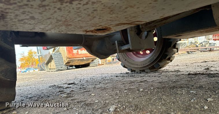 image for item EG6804 1996 Skyjack SJ7027 scissor lift