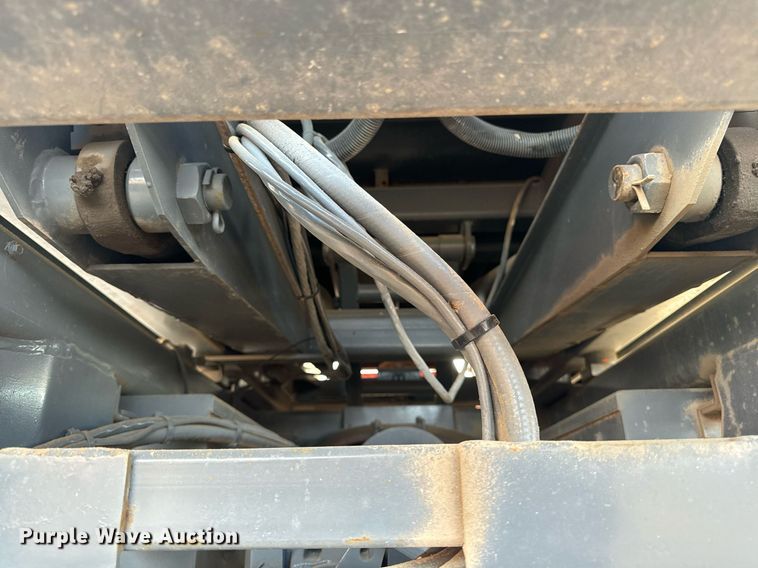 image for item EG6804 1996 Skyjack SJ7027 scissor lift