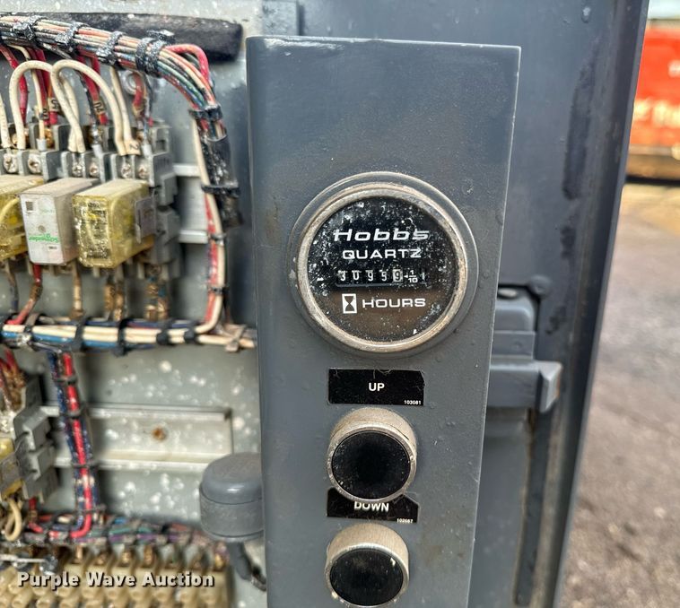 image for item EG6804 1996 Skyjack SJ7027 scissor lift