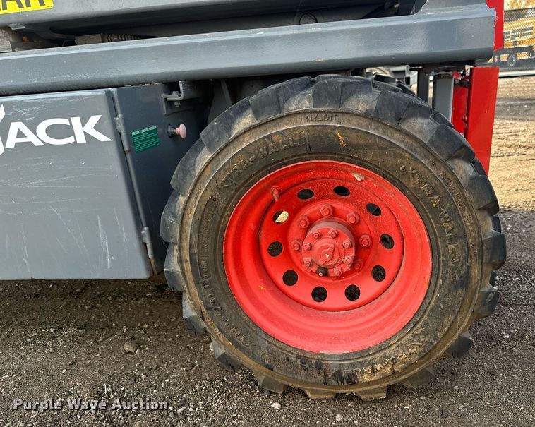 image for item EG6804 1996 Skyjack SJ7027 scissor lift