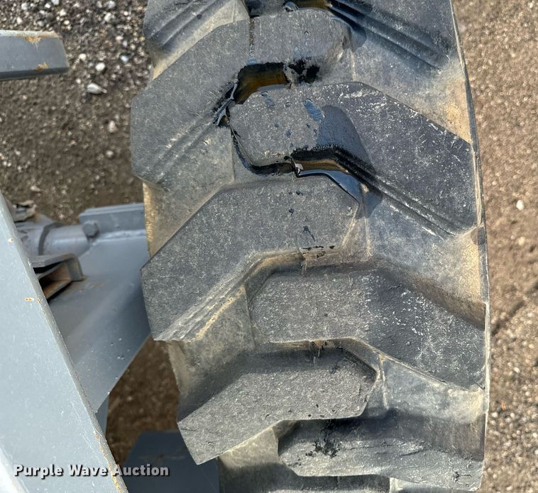 image for item EG6804 1996 Skyjack SJ7027 scissor lift