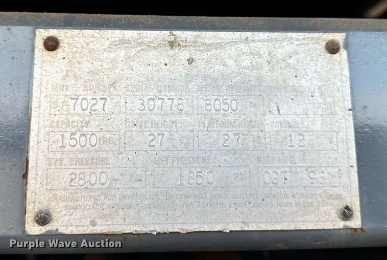 image for item EG6804 1996 Skyjack SJ7027 scissor lift