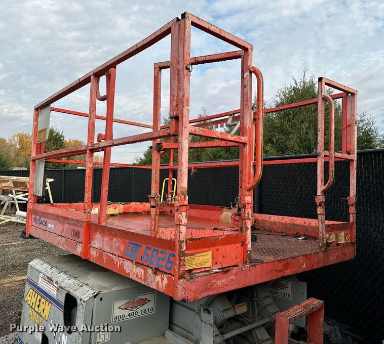image for item EG6805 Skyjack SJ6826 scissor lift