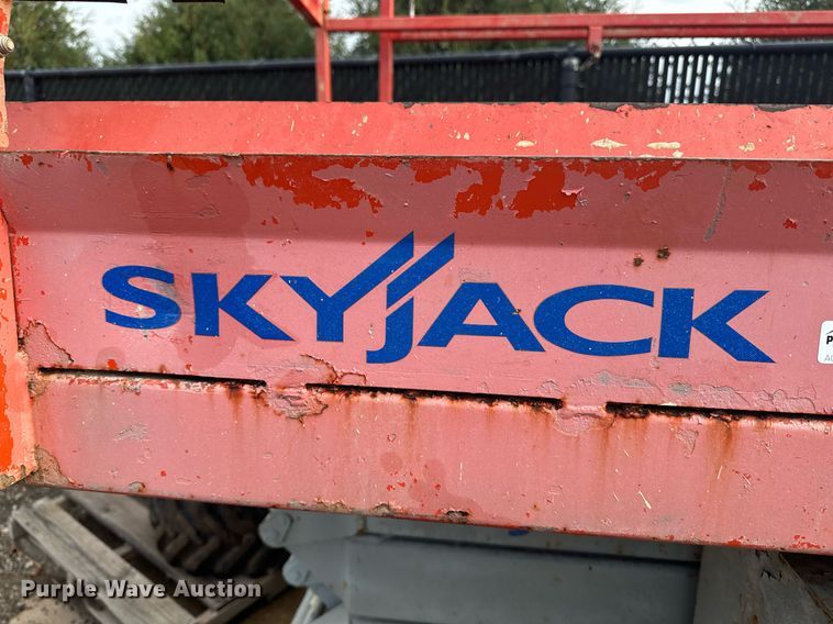 image for item EG6805 Skyjack SJ6826 scissor lift