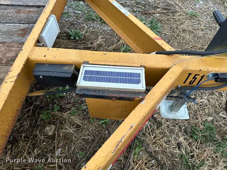 image for item EG6877 2000 Redi-Haul FSL12 equipment trailer