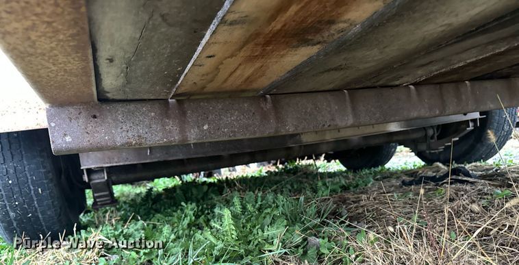 image for item EG6877 2000 Redi-Haul FSL12 equipment trailer