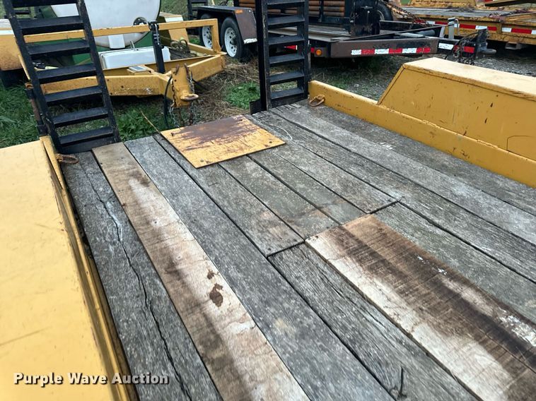 image for item EG6877 2000 Redi-Haul FSL12 equipment trailer