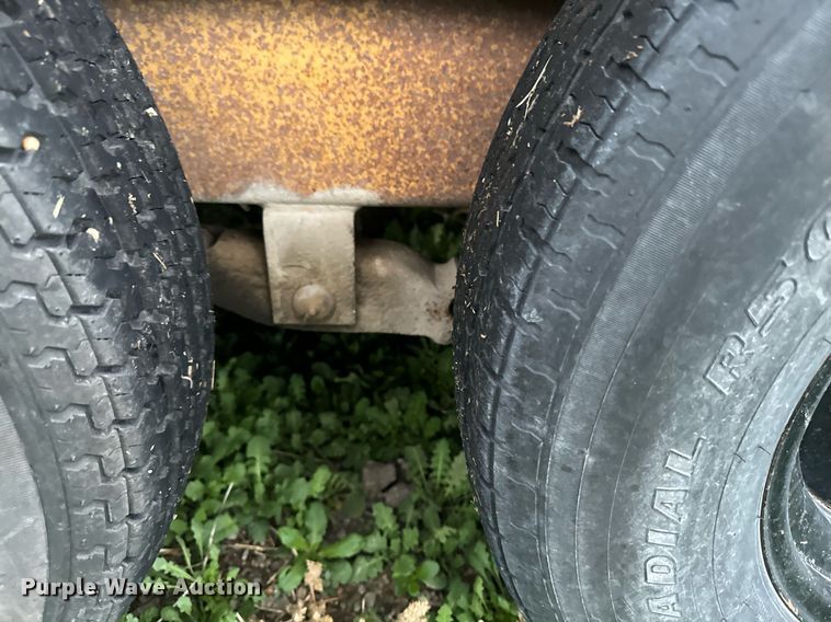 image for item EG6877 2000 Redi-Haul FSL12 equipment trailer