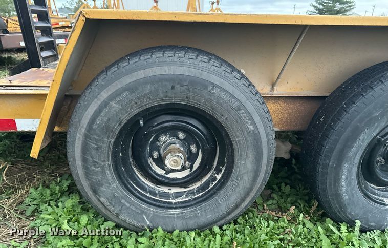 image for item EG6877 2000 Redi-Haul FSL12 equipment trailer