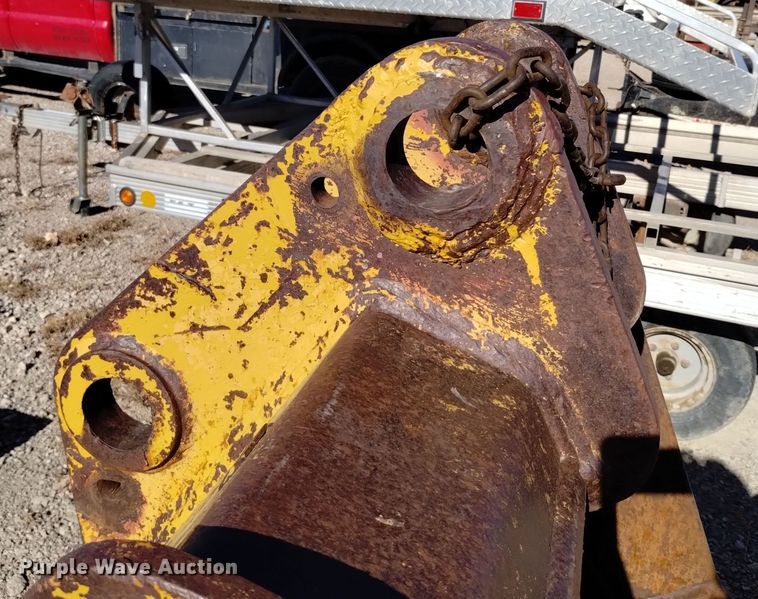 image for item EG9953 Caterpillar bucket