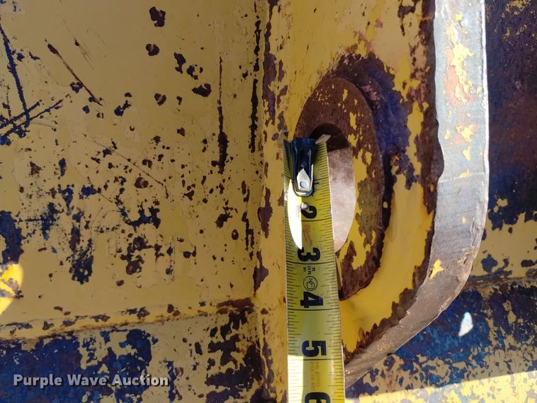 image for item EG9953 Caterpillar bucket