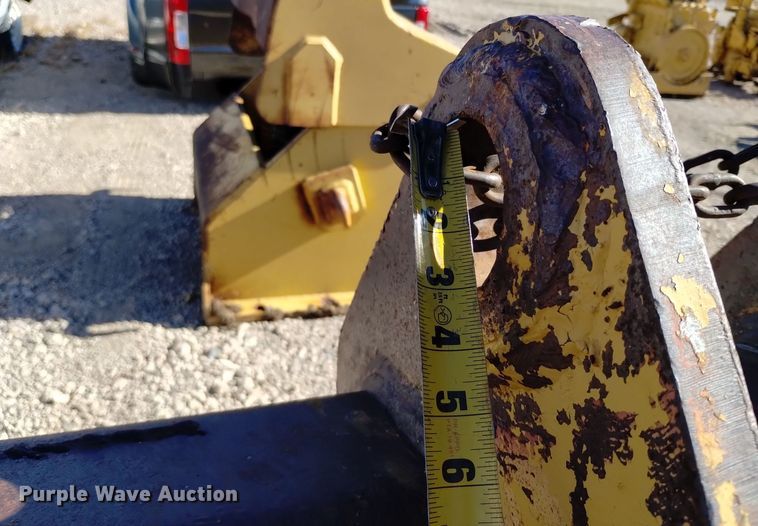 image for item EG9953 Caterpillar bucket