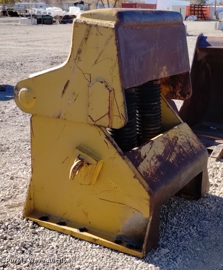 image for item EG9954 Caterpillar push block