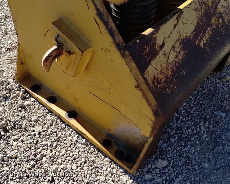 image for item EG9954 Caterpillar push block