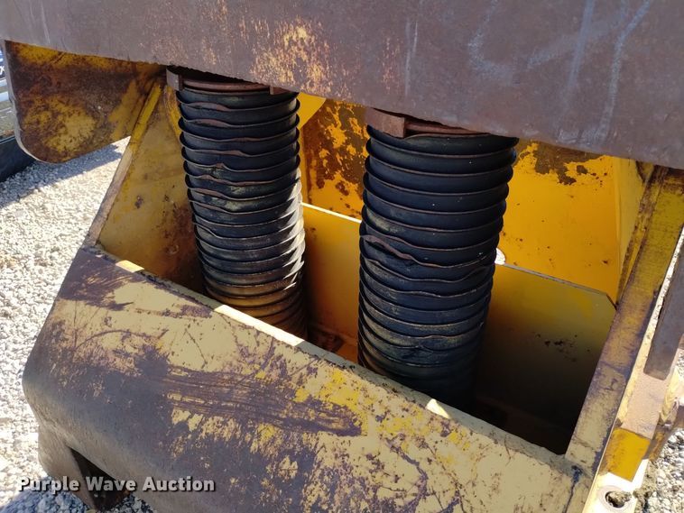 image for item EG9954 Caterpillar push block