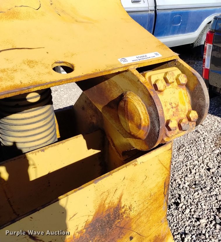 image for item EG9954 Caterpillar push block