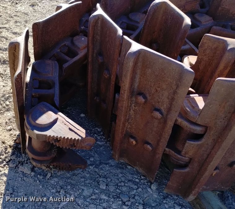 image for item EG9956 Dozer tracks