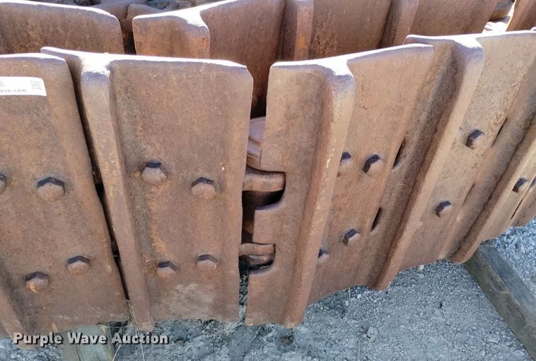 image for item EG9956 Dozer tracks