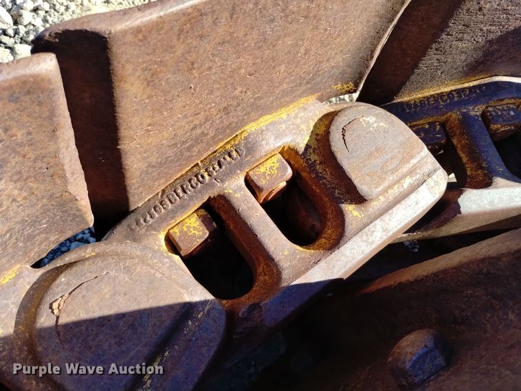 image for item EG9956 Dozer tracks