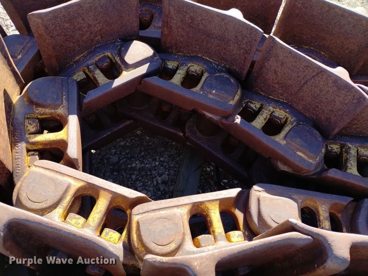 image for item EG9956 Dozer tracks