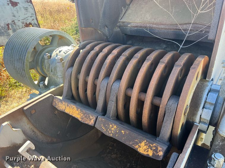 image for item EH2917 Eagle crusher