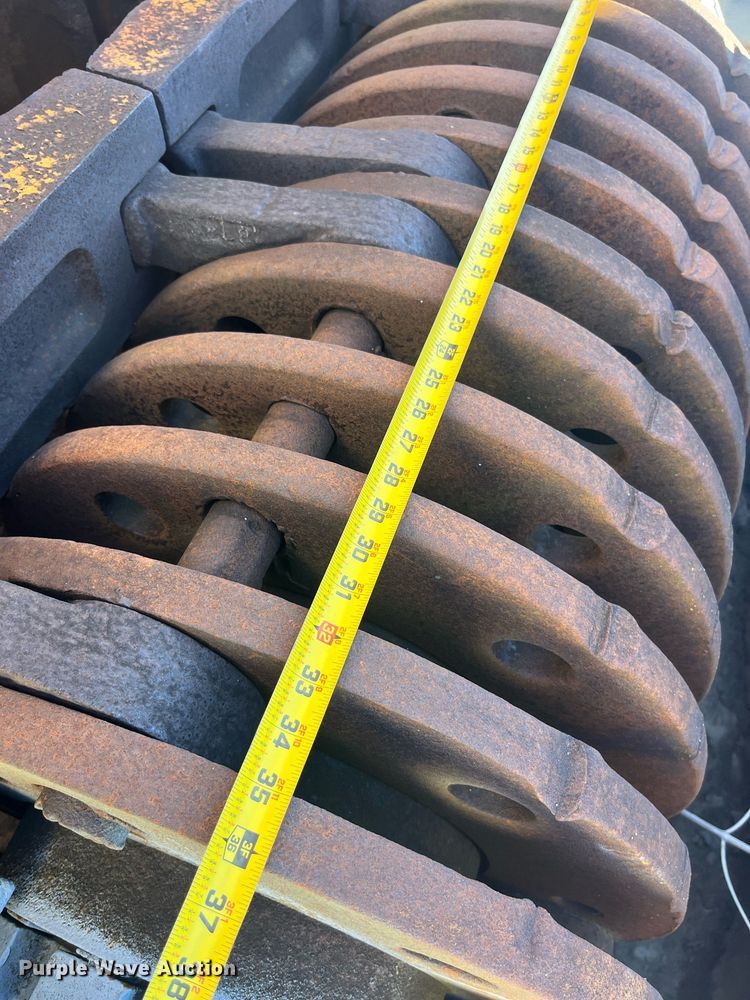 image for item EH2917 Eagle crusher