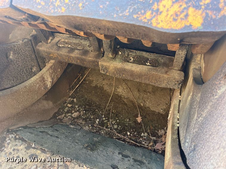 image for item EH2917 Eagle crusher