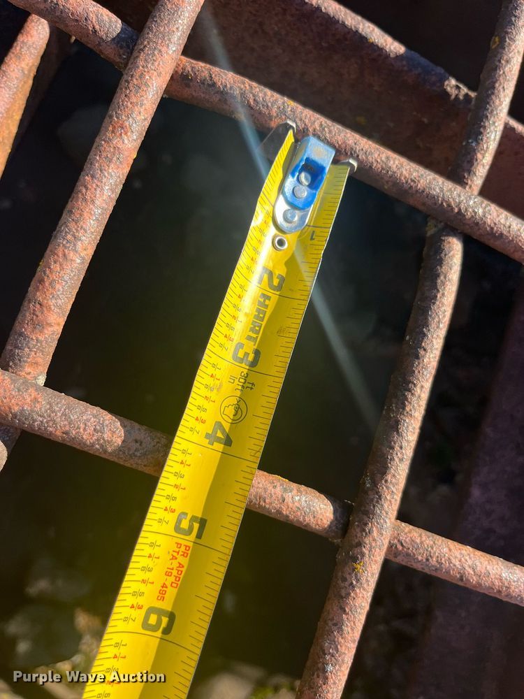 image for item EH2917 Eagle crusher