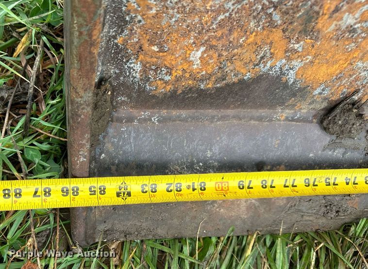 image for item EH7213 John Deere skid steer blade 