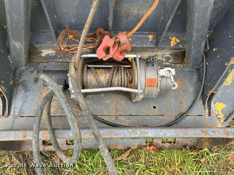 image for item EH7213 John Deere skid steer blade 