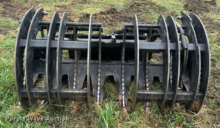 image for item EH7224 Skid steer grapple bucket