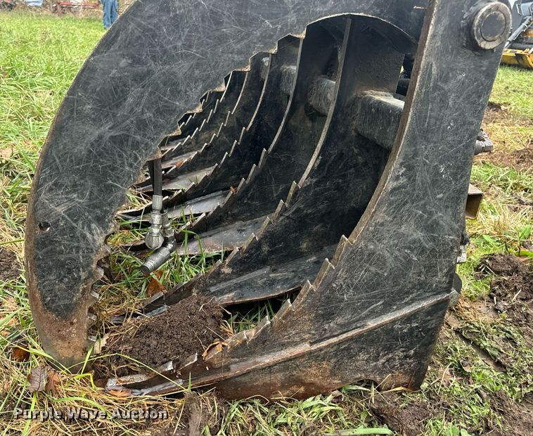 image for item EH7224 Skid steer grapple bucket