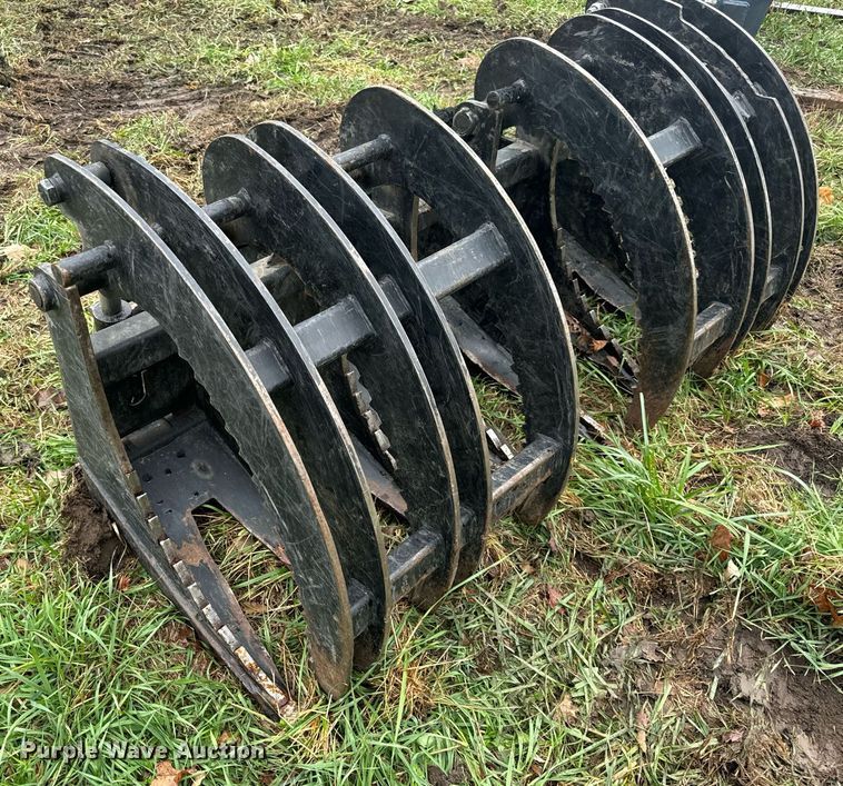 image for item EH7224 Skid steer grapple bucket