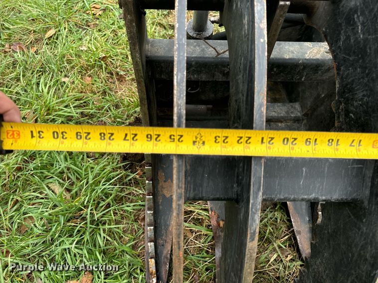 image for item EH7224 Skid steer grapple bucket