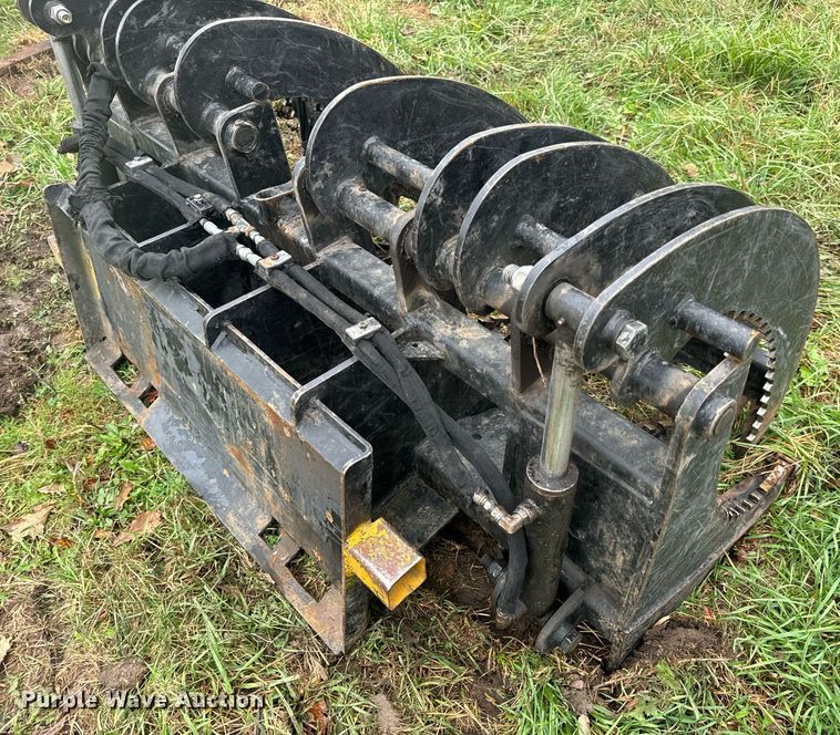 image for item EH7224 Skid steer grapple bucket