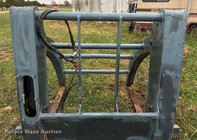 image for item EH7225 Skid steer grapple bucket